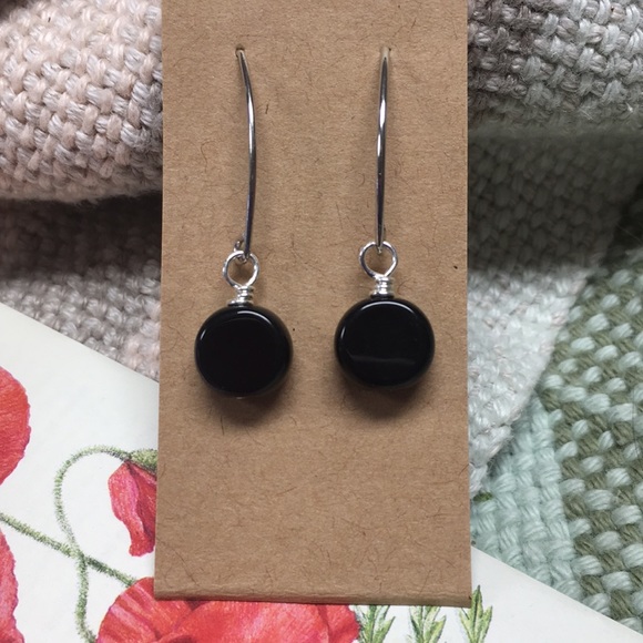 Simple black earrings marquis ear wires no nickel - Picture 2 of 6